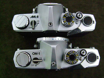 オリンパスM-1とOM-1の違い：外観上部