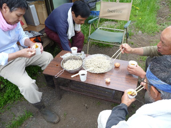そばを食す