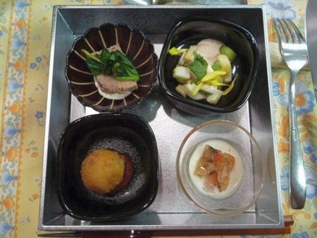 メトロ食堂街墨繪