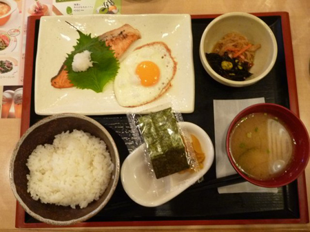 朝食