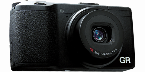 世界最小ボディに、GR史上最高の写りを実現した 新設計GR LENS。