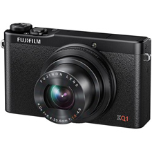 製品写真：フジフイルム XQ1 ブラック